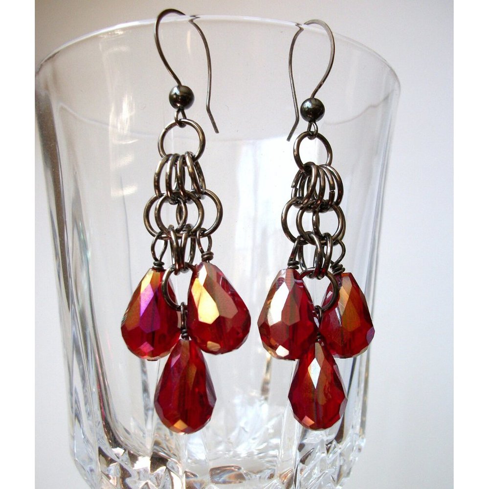 Earrings - Chanmaille Chandelier - Red & Dark Grey